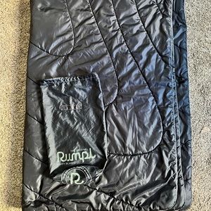 Rumpl Puffy Blanket- Like New